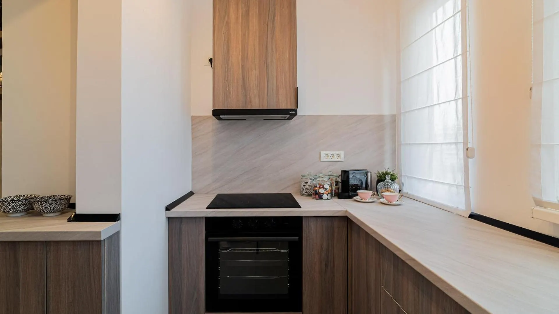 Loggia & Luxe 5Br Penthouse In Universitatii Area Bukarest