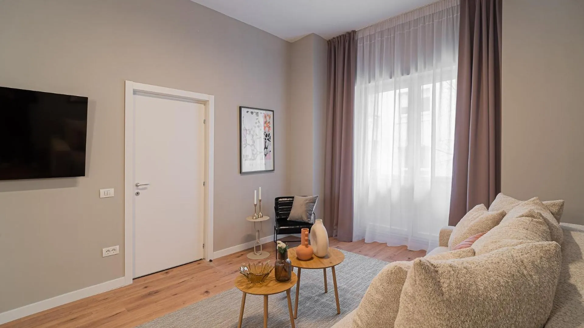 Loggia & Luxe 5Br Penthouse In Universitatii Area Bukarest Lejlighed