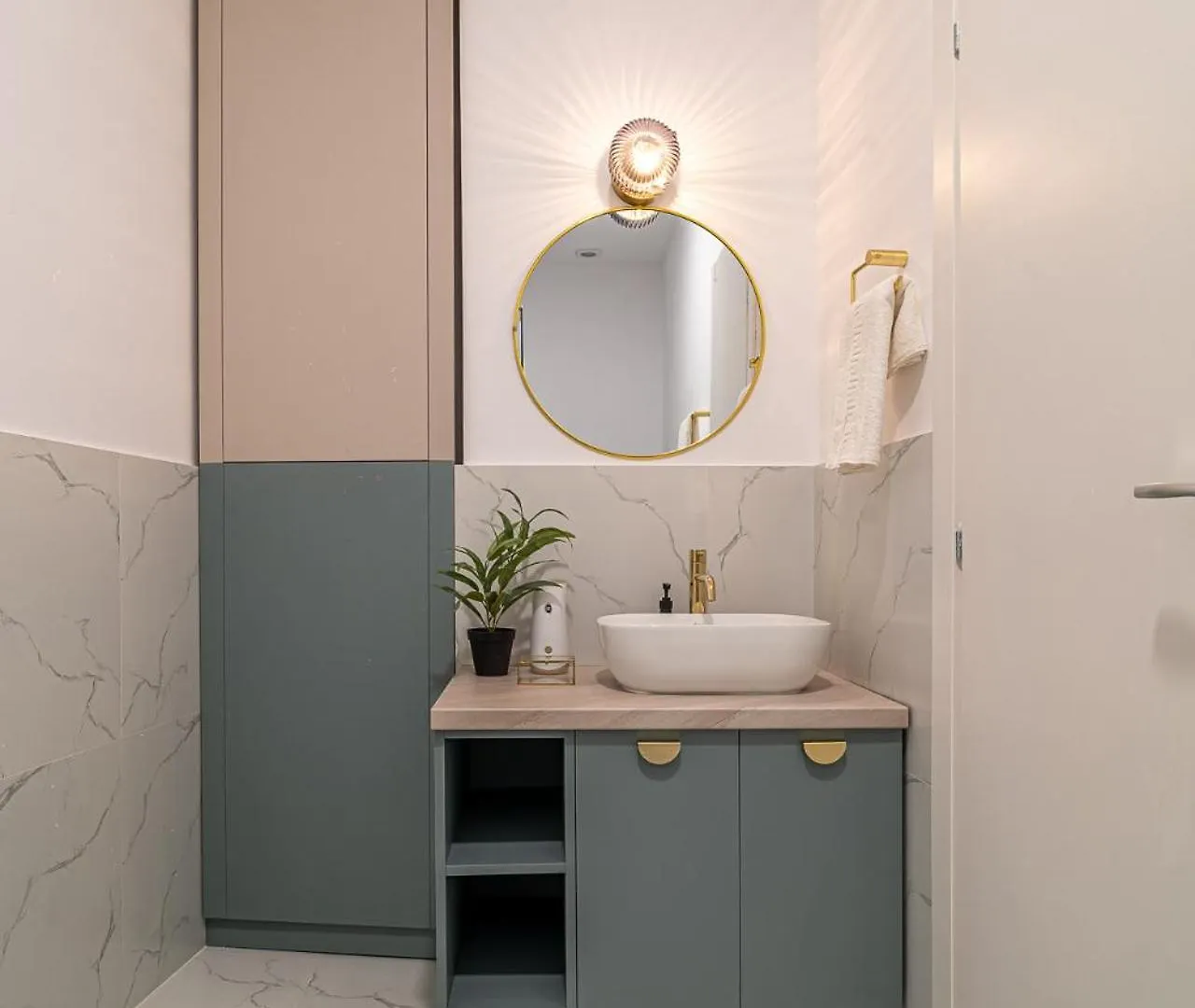 Loggia & Luxe 5Br Penthouse In Universitatii Area 布加勒斯特
