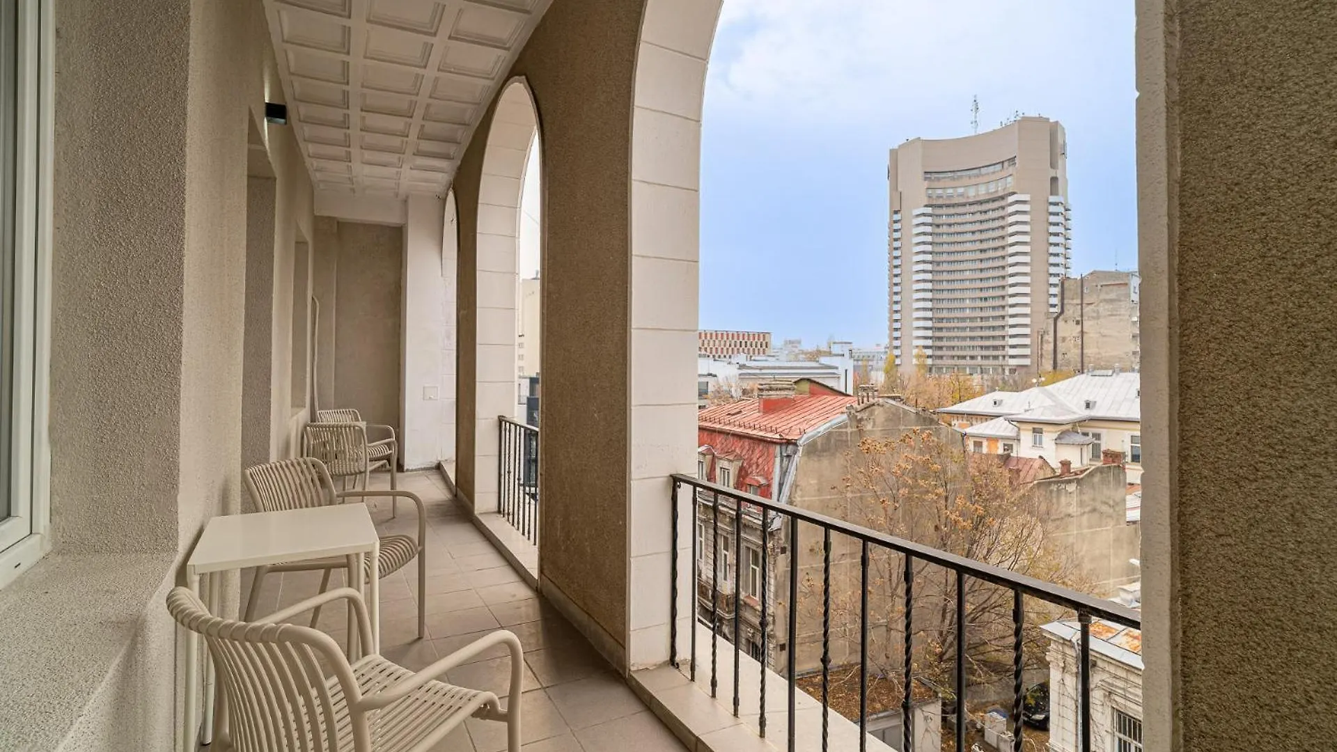 Loggia & Luxe 5Br Penthouse In Universitatii Area 布加勒斯特 0*,  罗马尼亚